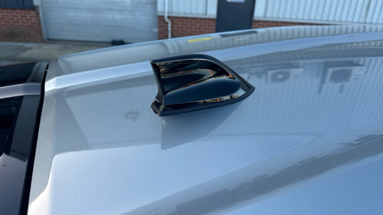 Nissan Juke 1.0 DiG-T N-Connecta 5dr Petrol Hatchback